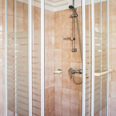 Stunning In Abrahamhegy W/ Wifi And 2 Bedrooms